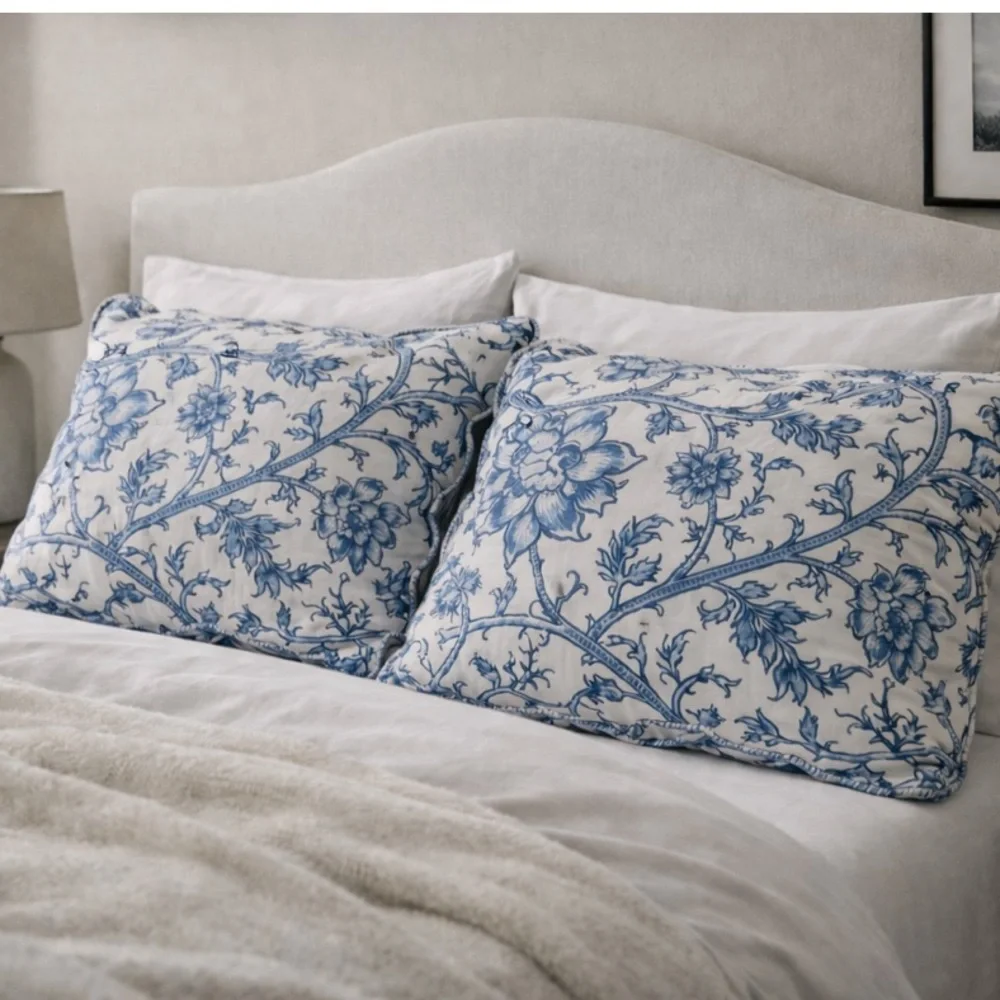 Pottery Barn Blue Floral Standard Pillow Sham Gorgeous!